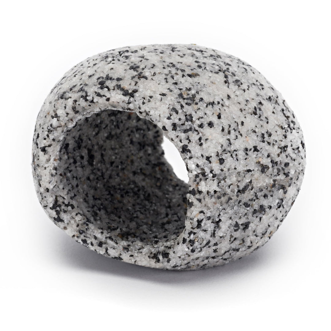 Penn-Plax Deco-Replicas Granite Aquarium Ornament &amp; Hideaway – Realistic Stone Appearance – Safe for Freshwater and Saltwater Tanks – Small Size, White (RR1071)
