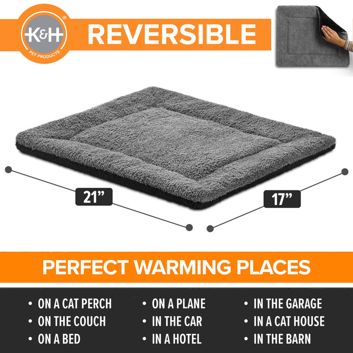 K&amp;H Self-Warming Cat Bed Pad, Self Heating Pad, Small 21 X 17 Gray/ Black