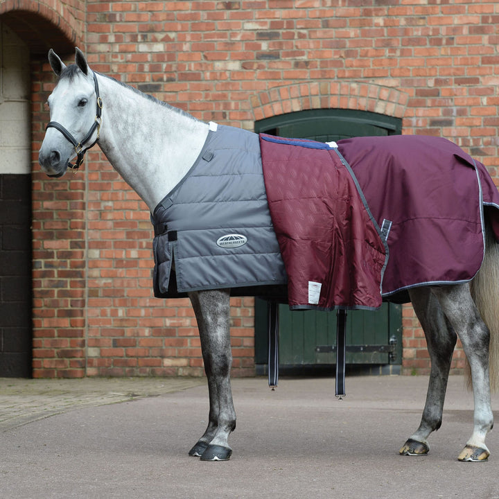 WeatherBeeta ComFiTec Plus Dynamic II Standard Neck Medium Horse Blanket, Black/Red/Silver, 51"