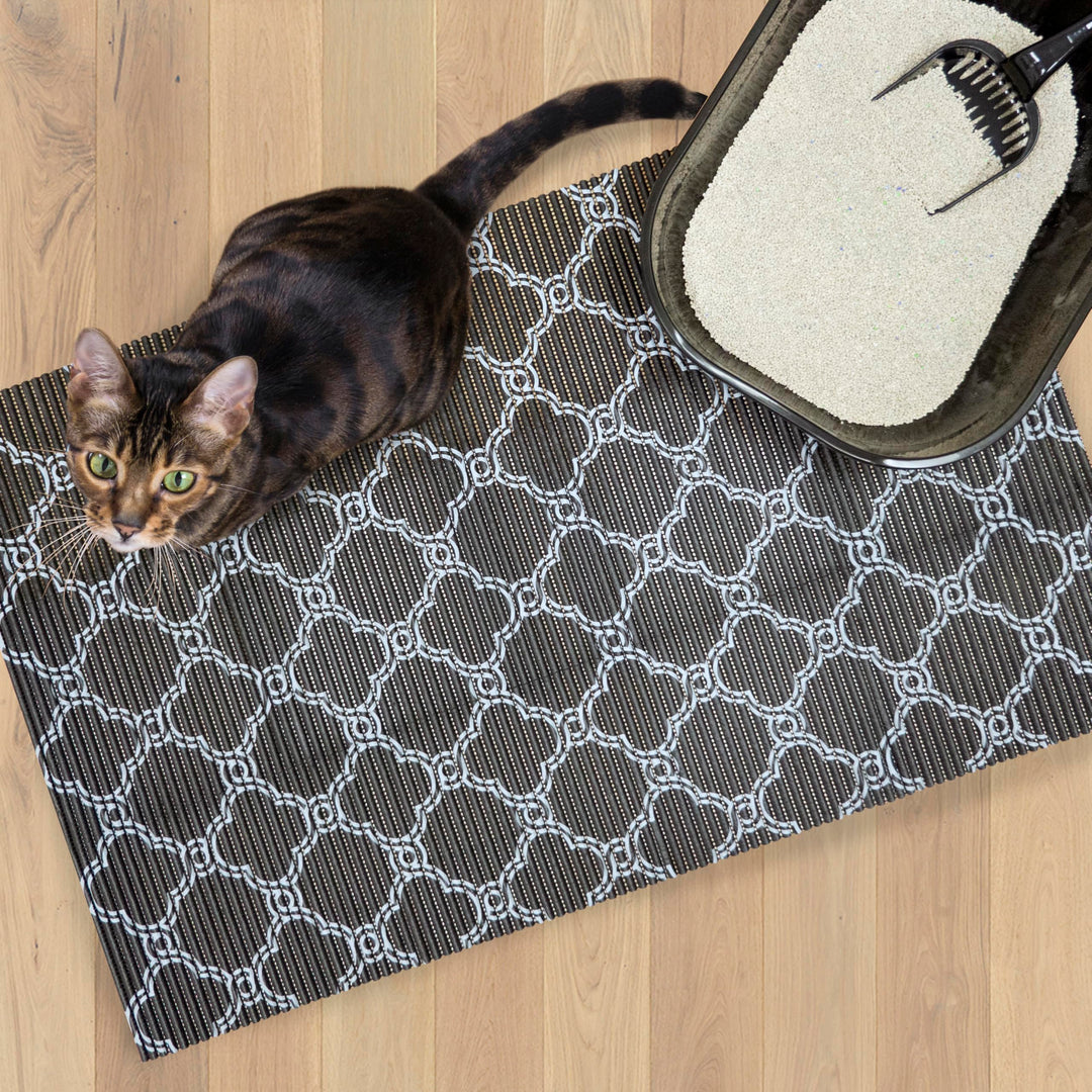 Fresh Kitty Durable XL Jumbo Foam Litter Box Mat – No Phthalate, Water Resistant, Traps Litter from Box, Scatter Control, Easy Clean Mats – Black &amp; White 40"x 25", Black/White Quatrefoil (9036)